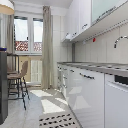 Castello-old Town Apartment
